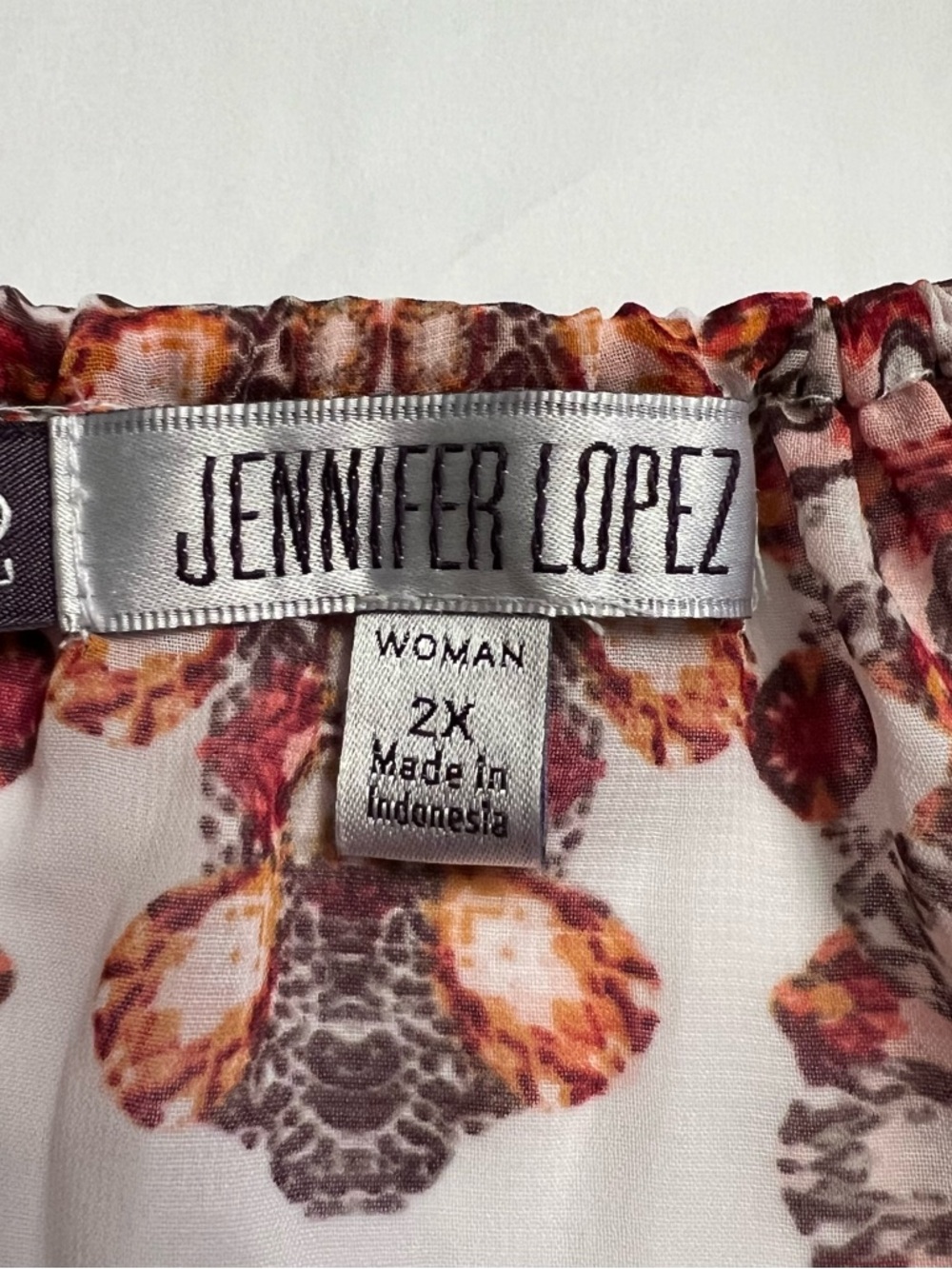NWT- Jennifer Lopez White Tunic with Coral and Brown Floral Border size 2X - Picture 8 of 12